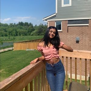 GARAGE PINK CROP TOP